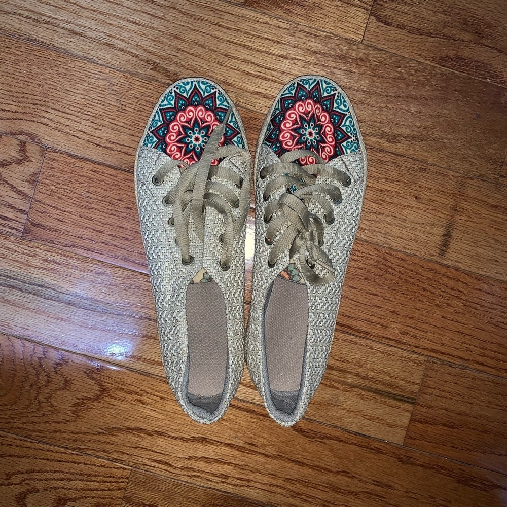 Comfy platform sneakers